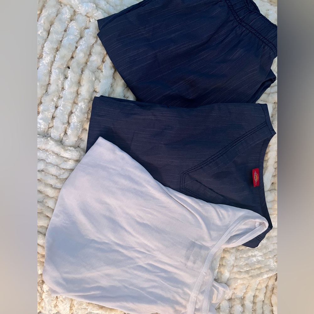 Scrub set small bottoms, medium tops